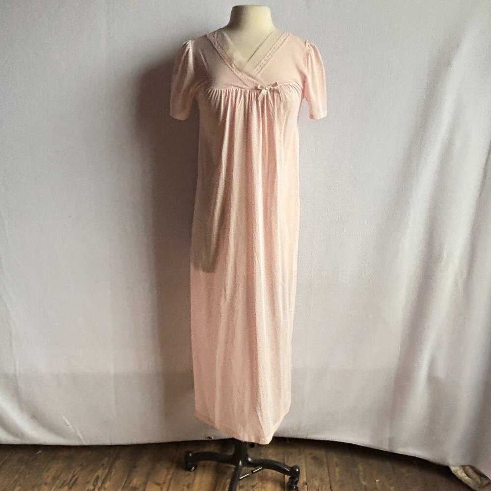 1970s Pink Short Sleeve Full Length Nightgown
